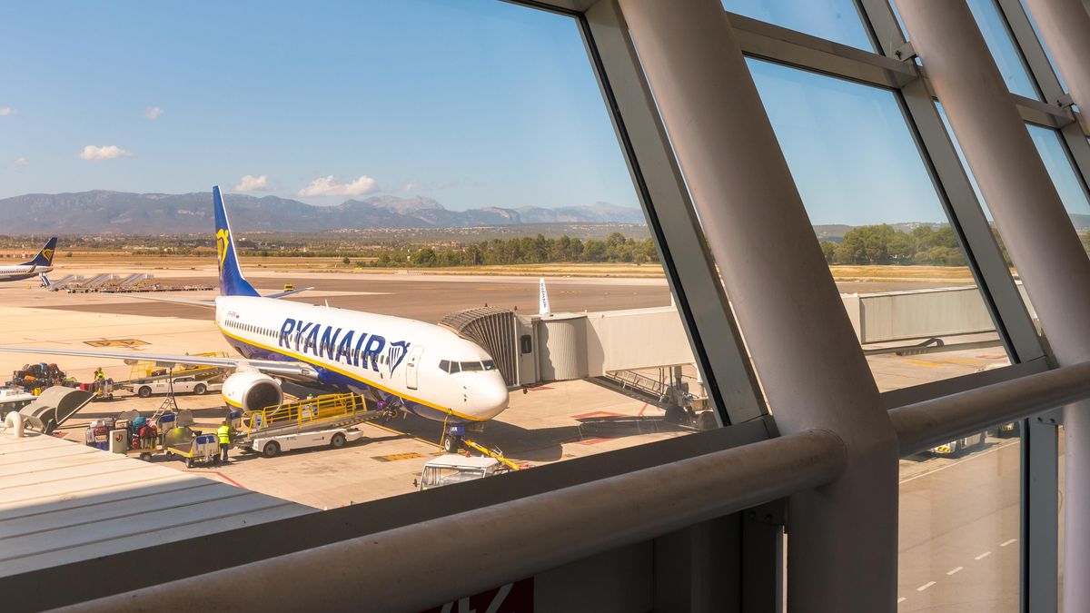 Pasažér na Mallorce při hádce kvůli zavazadlu brutálně napadl agenta společnosti Ryanair